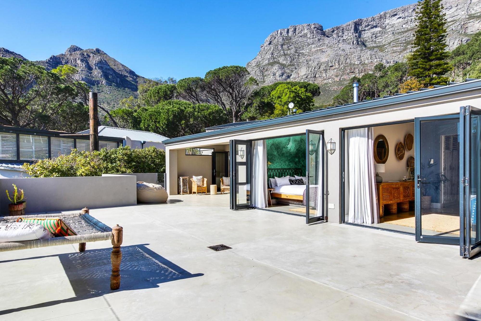 Solar-Powered Mountain Retreat With Natural Pool 케이프타운 외부 사진
